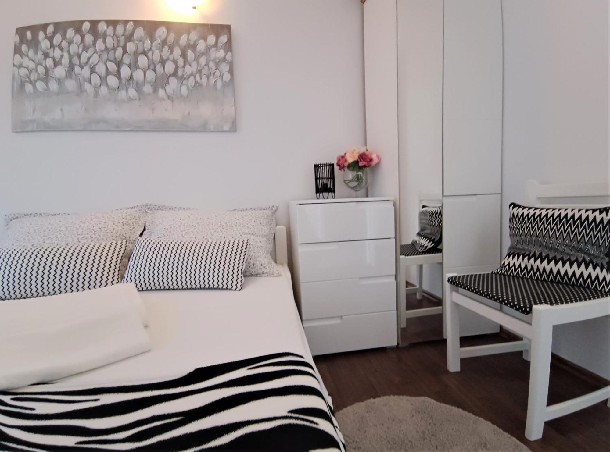 Apartments Vuleta Pag Town Zewnętrze zdjęcie