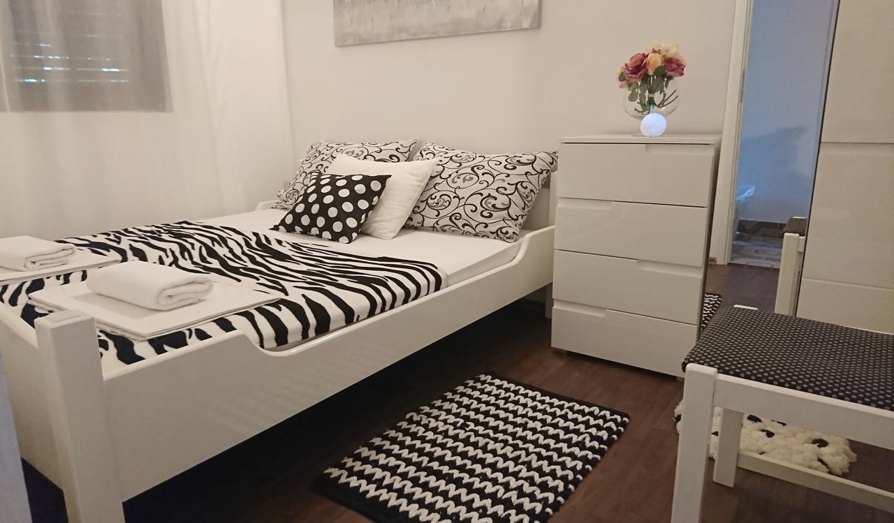 Apartments Vuleta Pag Town Zewnętrze zdjęcie